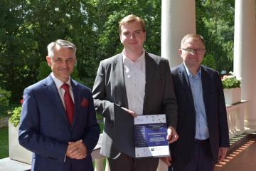 S.E. Dariusz Pawłoś, Filip Emanuel Schuffert, Prof. Dr. Igor Kąkolewski (Hauptpreis in der Kategorie Masterarbeit)